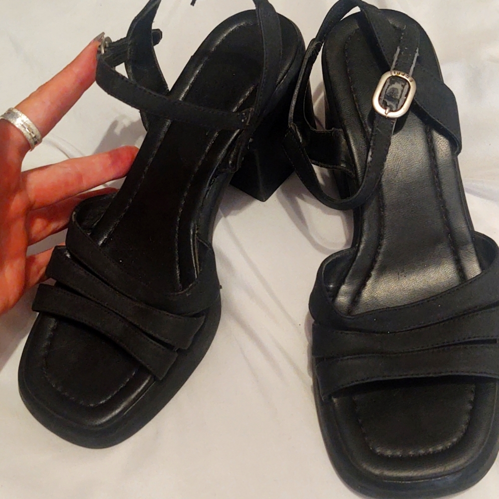 Cute heels